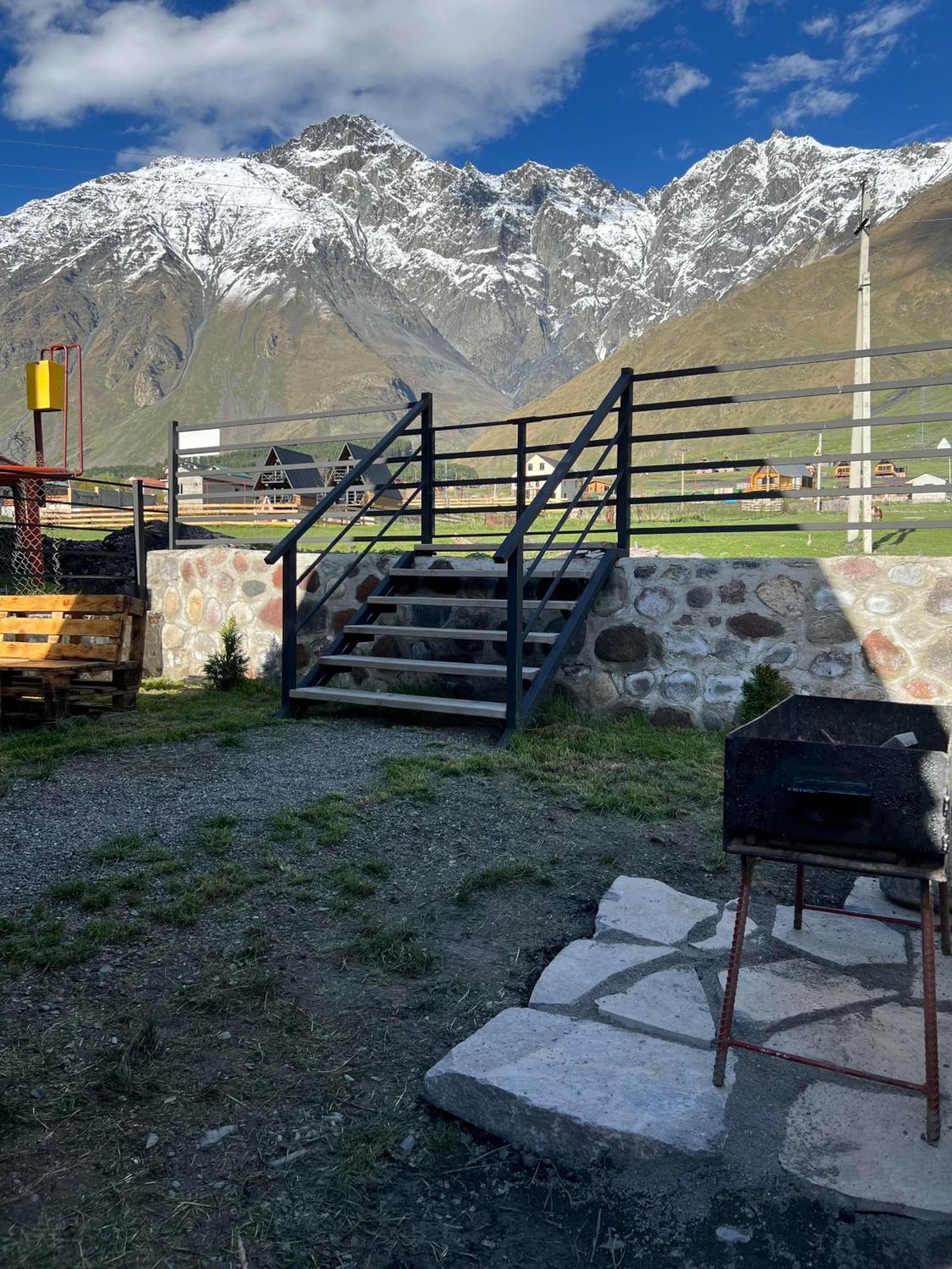Savalley Kazbegi Extérieur photo